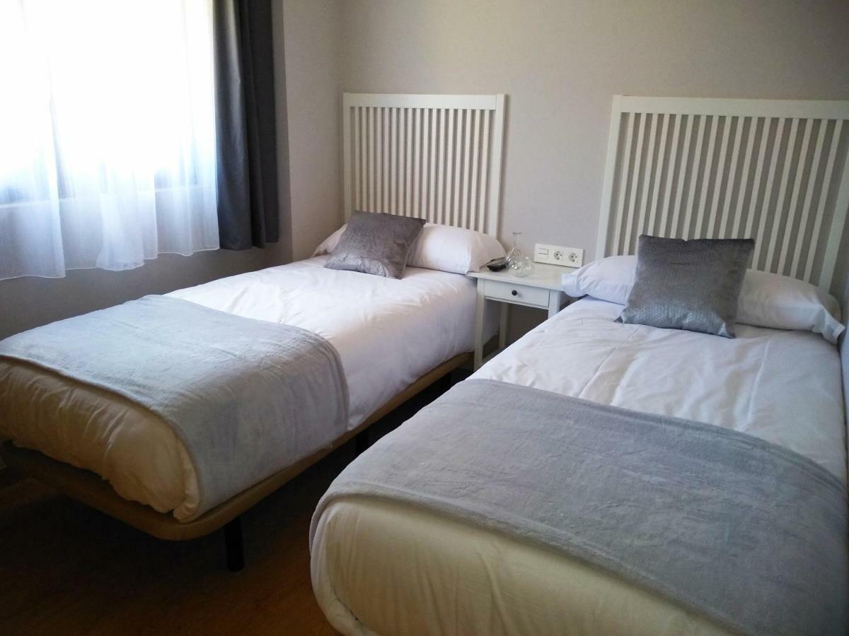 Apartamentos Prestin Onís Екстериор снимка