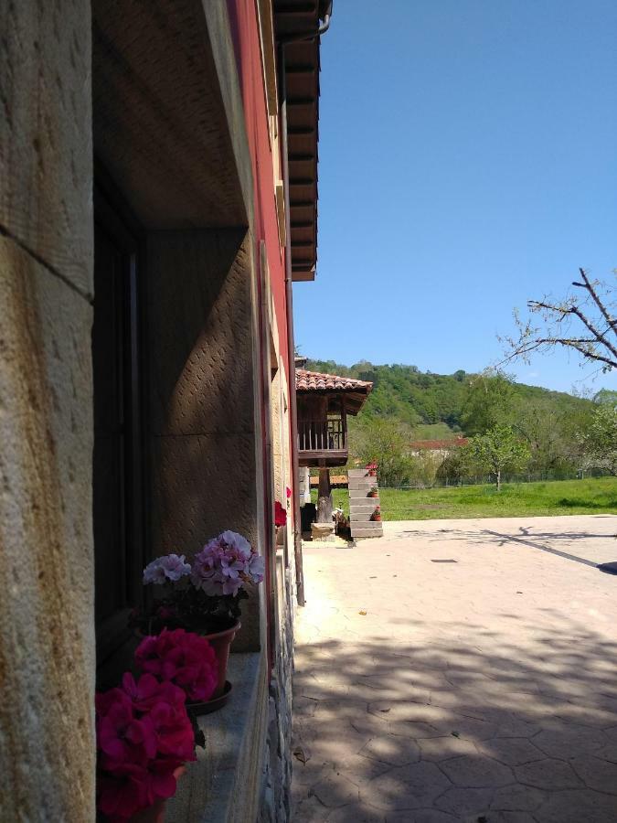 Apartamentos Prestin Onís Екстериор снимка